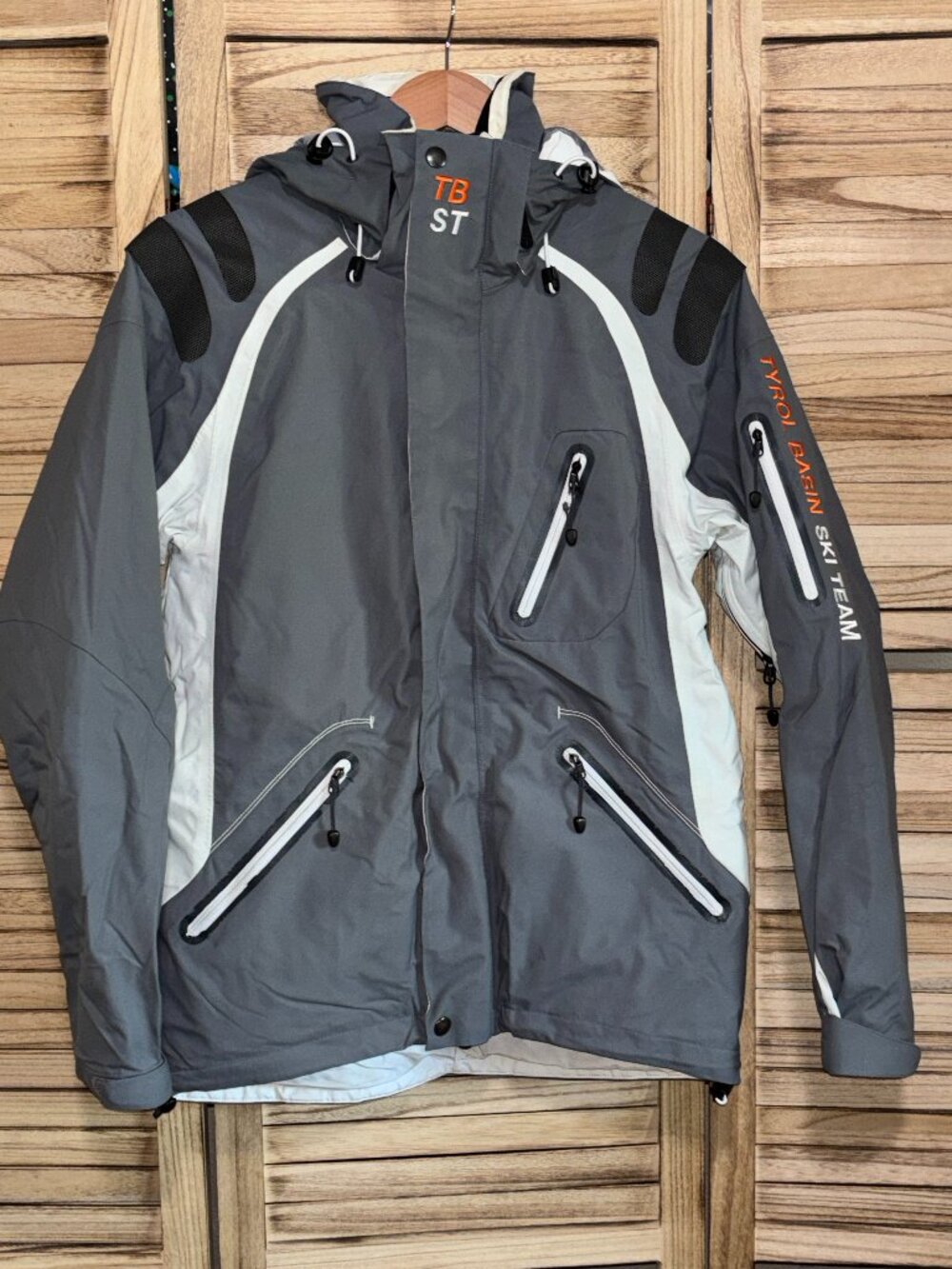 Arctica Tyrol Basin Ski Team Jacket Grey White Waterproof Snowboard Small